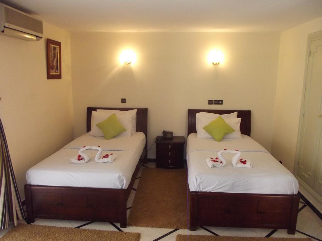 Hotel Al Kabir Marrakesh Bagian luar foto